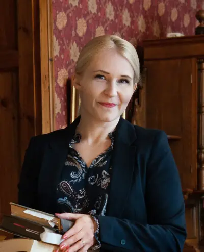 Kuva kirjailijasta Johanna Valkama