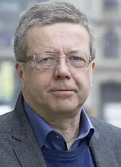 Kuva kirjailijasta Kimmo Rentola