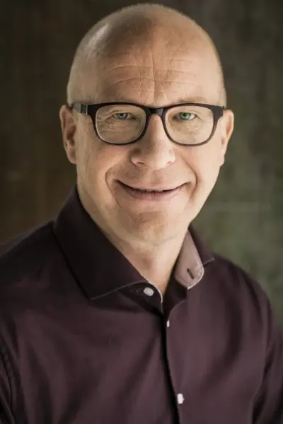 Kuva kirjailijasta Mika Pesonen
