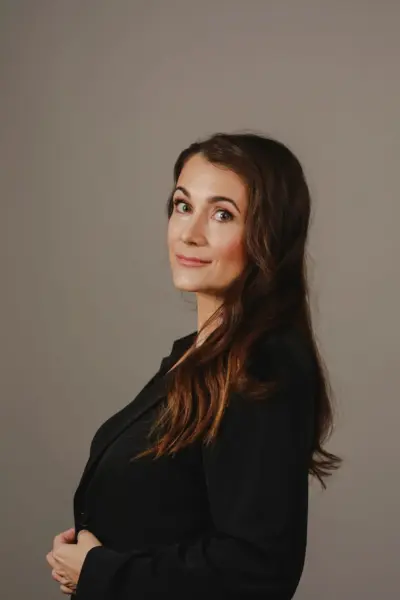 Kuva kirjailijasta Elina Backman