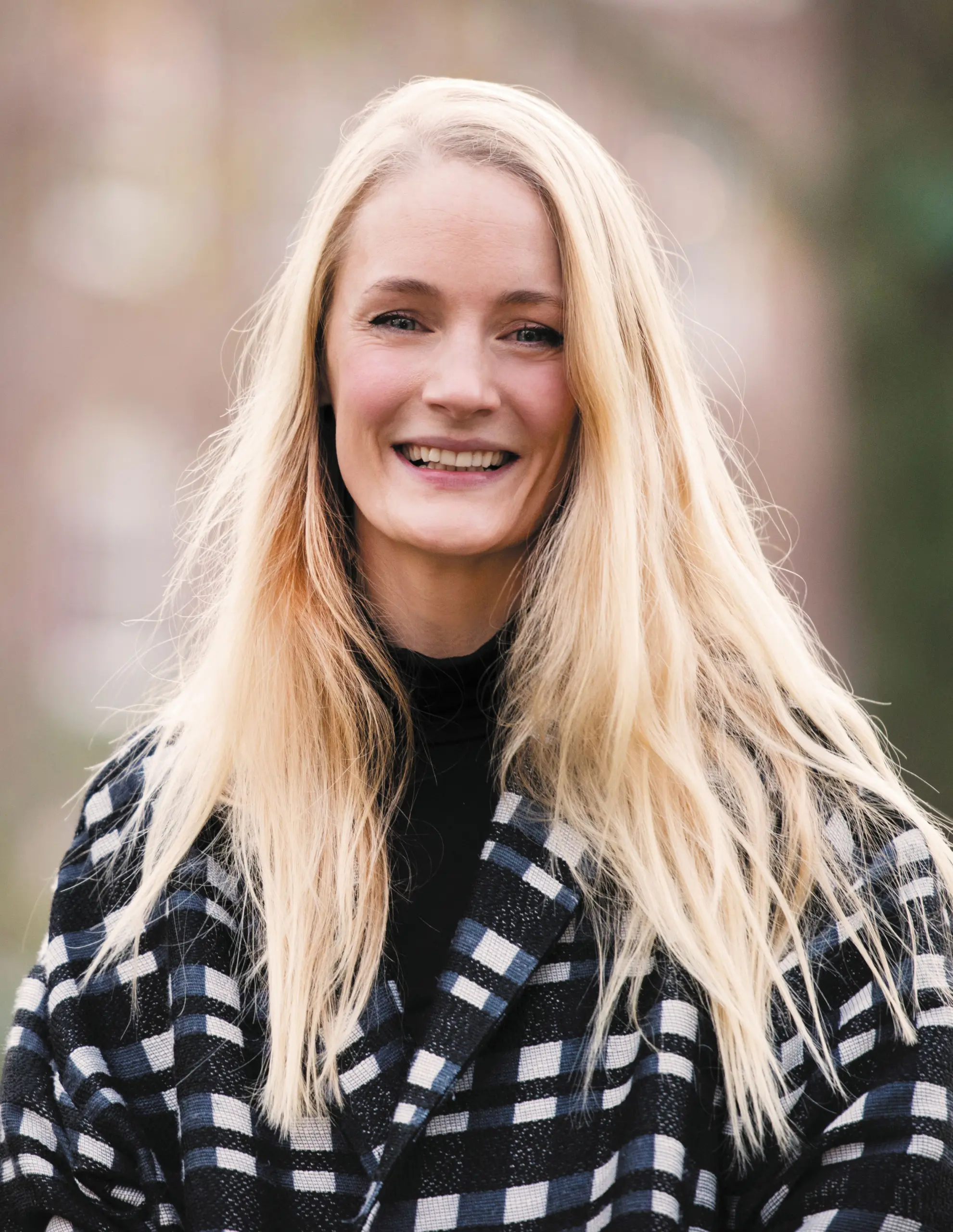 https://otava.fi/wp-content/uploads/2020/03/Lucy-Foley-c-Philippa-Gedge-World-Rights-scaled.webp