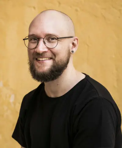 Kuva kirjailijasta Teemu Juhani