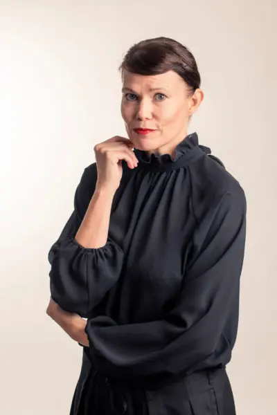 Kuva kirjailijasta Hannele Mikaela Taivassalo