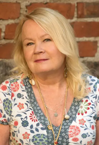 Kuva kirjailijasta Kaarina Griffiths