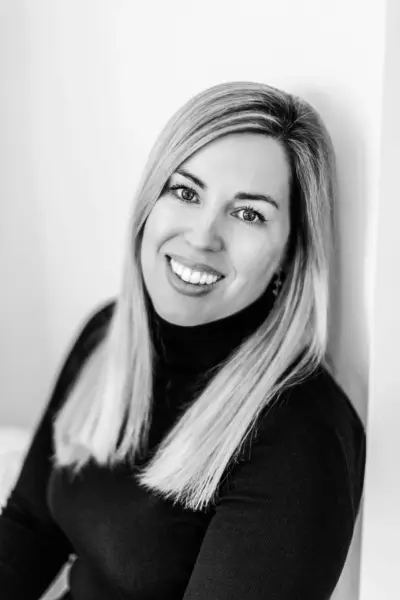 Kuva kirjailijasta Sarah Pearse