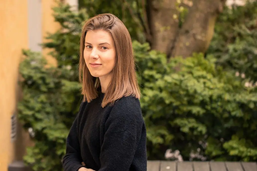”Tärkeintä on, ettei jää yksin” – Otavan kirjoituskilpailun voittanut Ämpärikesä kertoo nuorista kesän ja elämän kynnyksellä