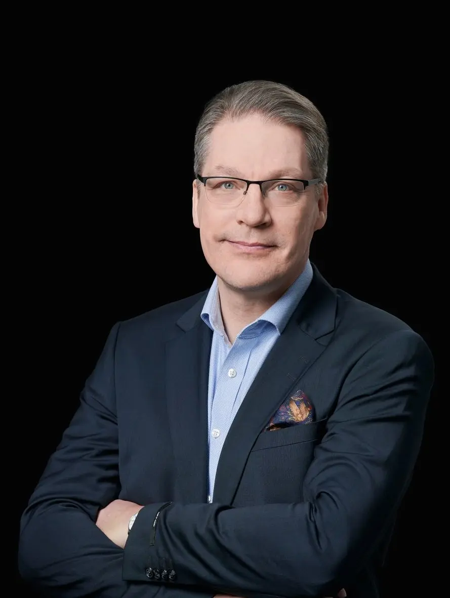 https://otava.fi/wp-content/uploads/2024/05/RistoMurto5-tyoelakeyhtio-Varma_1.webp