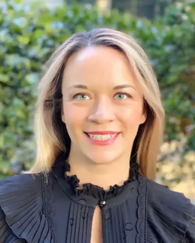 Kuva kirjailijasta Tessa Bailey