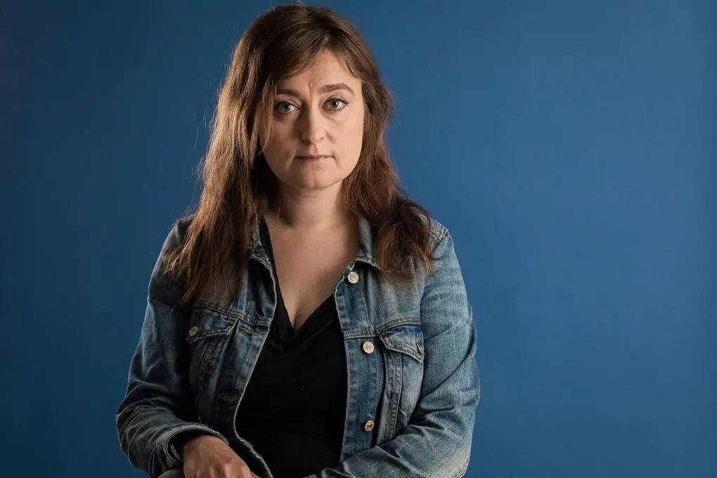 Palkitun tietokirjailijan elämäkerta Tekla Hultinista