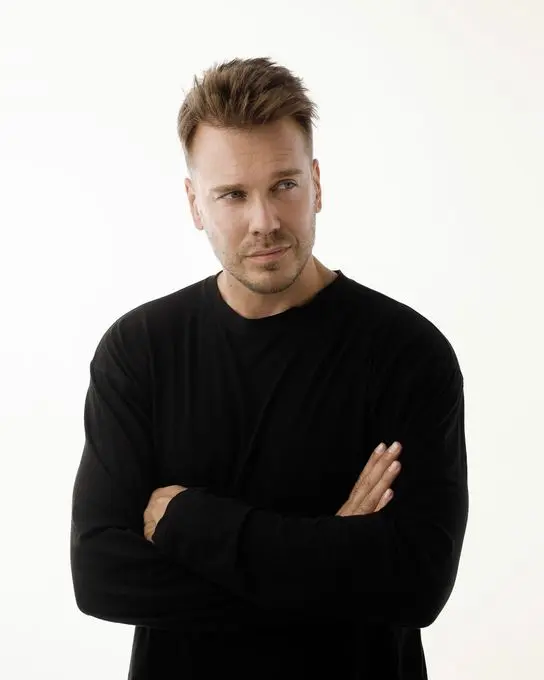 Mihail Zygar kuvaa itäisen diktatuurin loppua ja uuden alkua